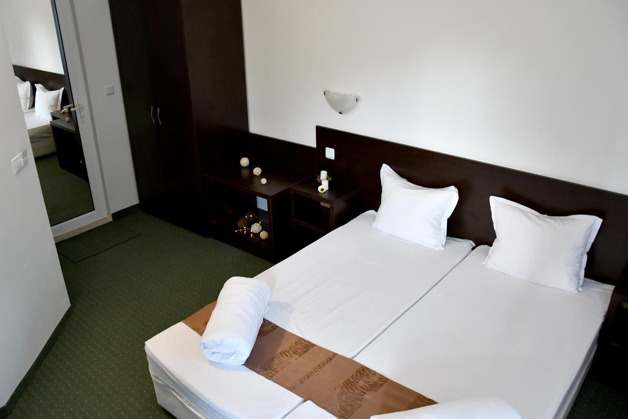 Family Нouse -Нotel Asai Ravda Kültér fotó